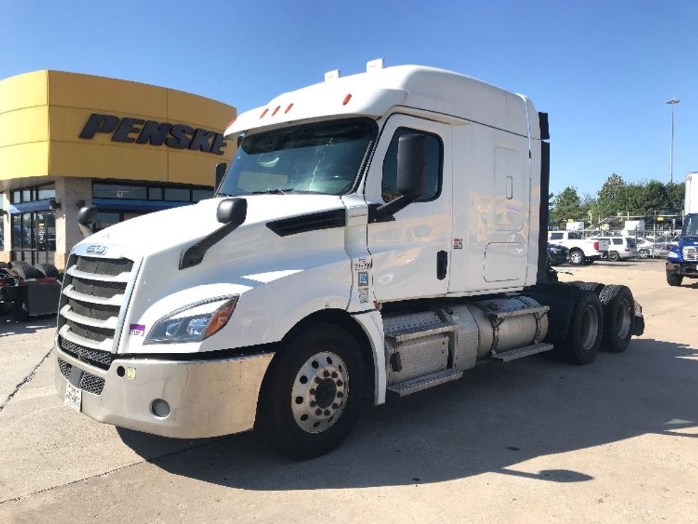Sleeper Tractor-Heavy Duty Tractors-Freightliner-2020-T12664ST-Houston-TX-352,120\n\t\tmiles-$ 75,250 - Image 3