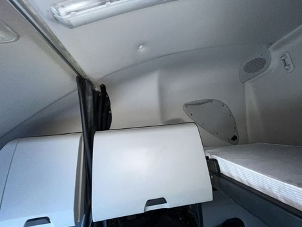 Sleeper Tractor-Heavy Duty Tractors-Freightliner-2020-T12664ST-Houston-TX-499,859\n\t\tmiles-$ 62,750 - Image 10