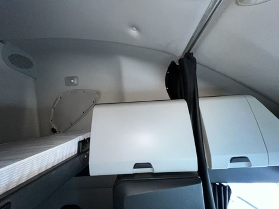 Sleeper Tractor-Heavy Duty Tractors-Freightliner-2020-T12664ST-Houston-TX-499,859\n\t\tmiles-$ 62,750 - Image 11