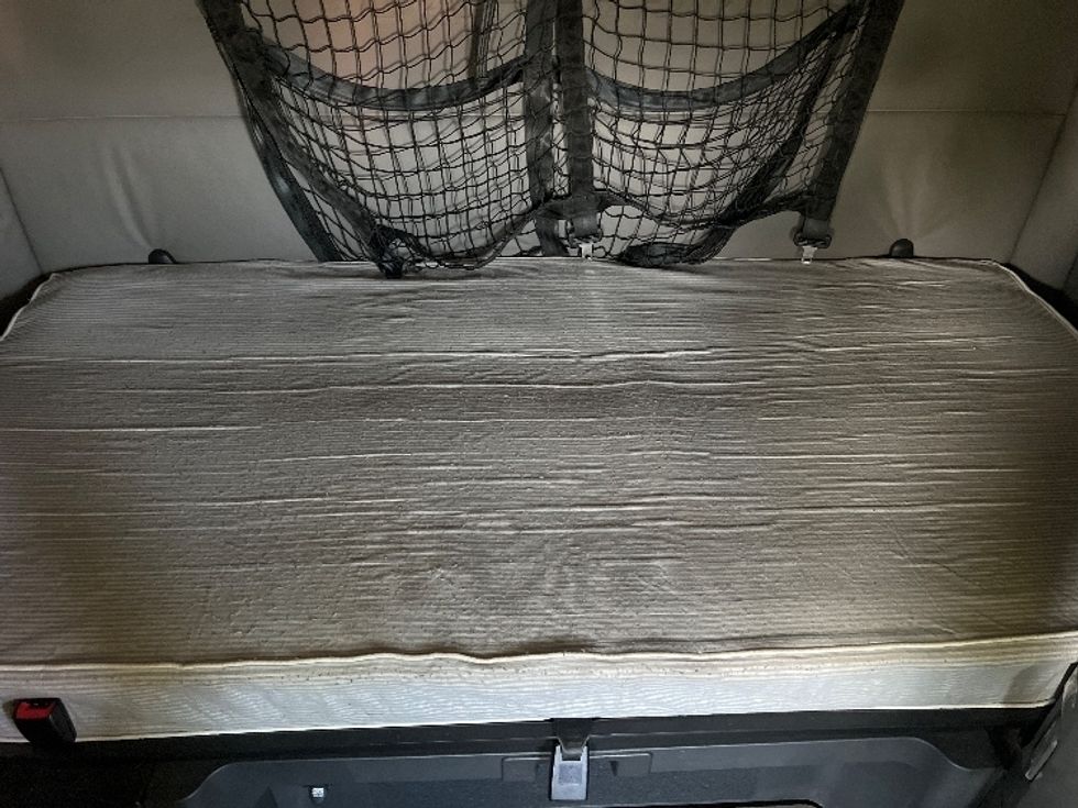 Sleeper Tractor-Heavy Duty Tractors-Freightliner-2020-T12664ST-Houston-TX-531,163\n\t\tmiles-$ 61,750 - Image 17