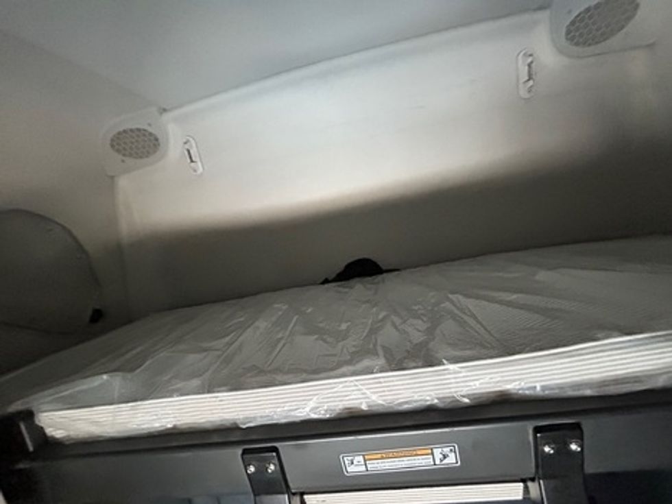 Sleeper Tractor-Heavy Duty Tractors-Freightliner-2020-T12664ST-Houston-TX-544,821\n\t\tmiles-$ 53,250 - Image 16