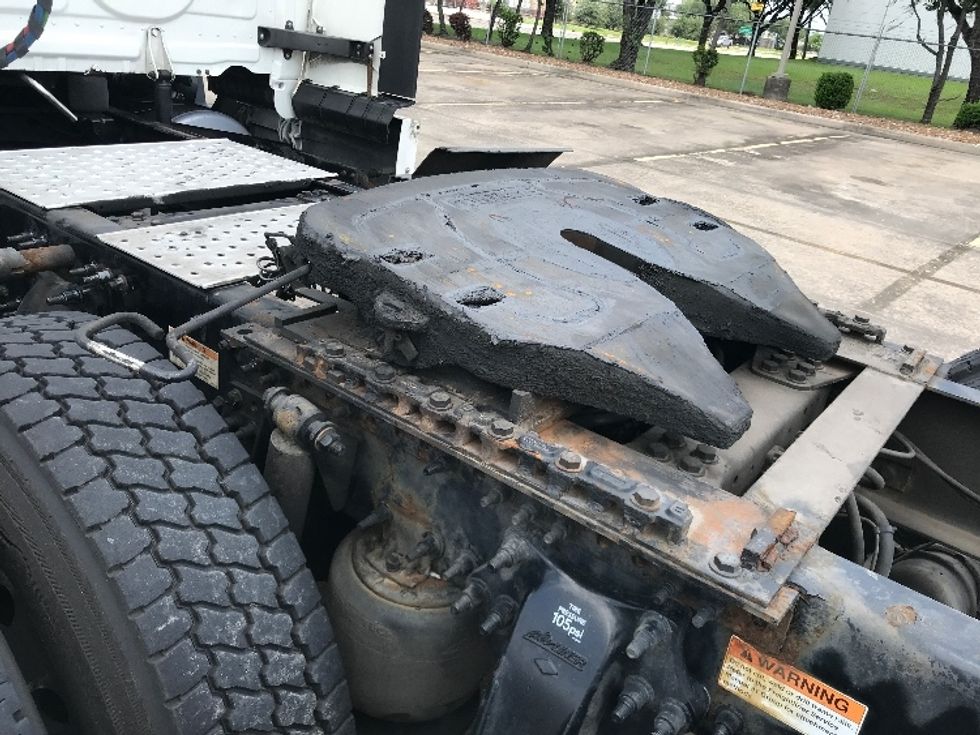 Sleeper Tractor-Heavy Duty Tractors-Freightliner-2020-T12664ST-Houston-TX-581,462\n\t\tmiles-$ 59,000 - Image 21