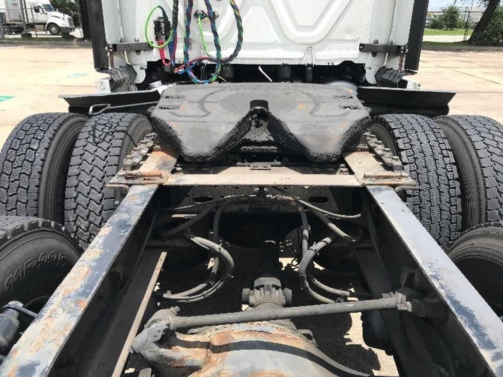 Sleeper Tractor-Heavy Duty Tractors-Freightliner-2020-T12664ST-Houston-TX-581,462\n\t\tmiles-$ 59,000 - Image 6
