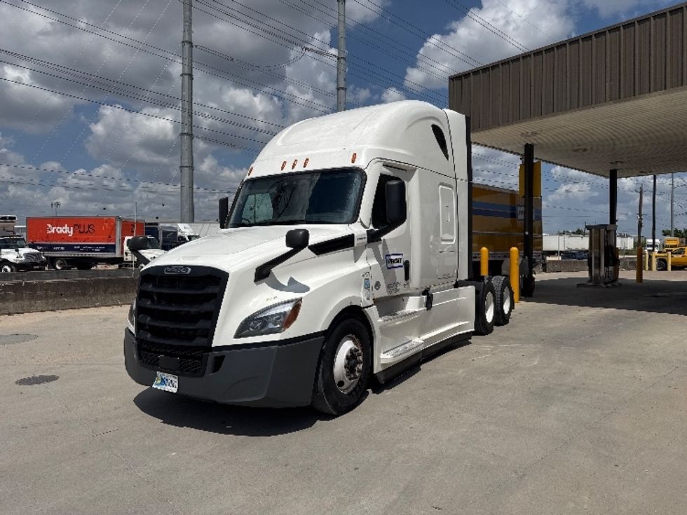 Sleeper Tractor-Heavy Duty Tractors-Freightliner-2020-T12664ST-Houston-TX-616,696\n\t\tmiles-$ 55,250 - Image 3