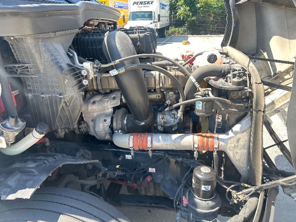 Sleeper Tractor-Heavy Duty Tractors-Freightliner-2020-T12664ST-Houston-TX-654,015\n\t\tmiles-$ 52,500 - Image 20