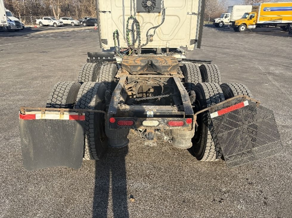 Sleeper Tractor-Heavy Duty Tractors-Freightliner-2020-T12664ST-Indianapolis-IN-611,032\n\t\tmiles-$ 46,500 - Image 6