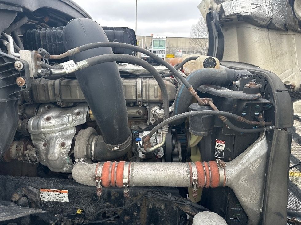 Sleeper Tractor-Heavy Duty Tractors-Freightliner-2020-T12664ST-Indianapolis-IN-618,636\n\t\tmiles-$ 43,000 - Image 20