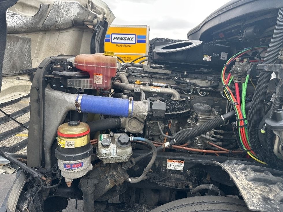 Sleeper Tractor-Heavy Duty Tractors-Freightliner-2020-T12664ST-Indianapolis-IN-618,636\n\t\tmiles-$ 43,000 - Image 21