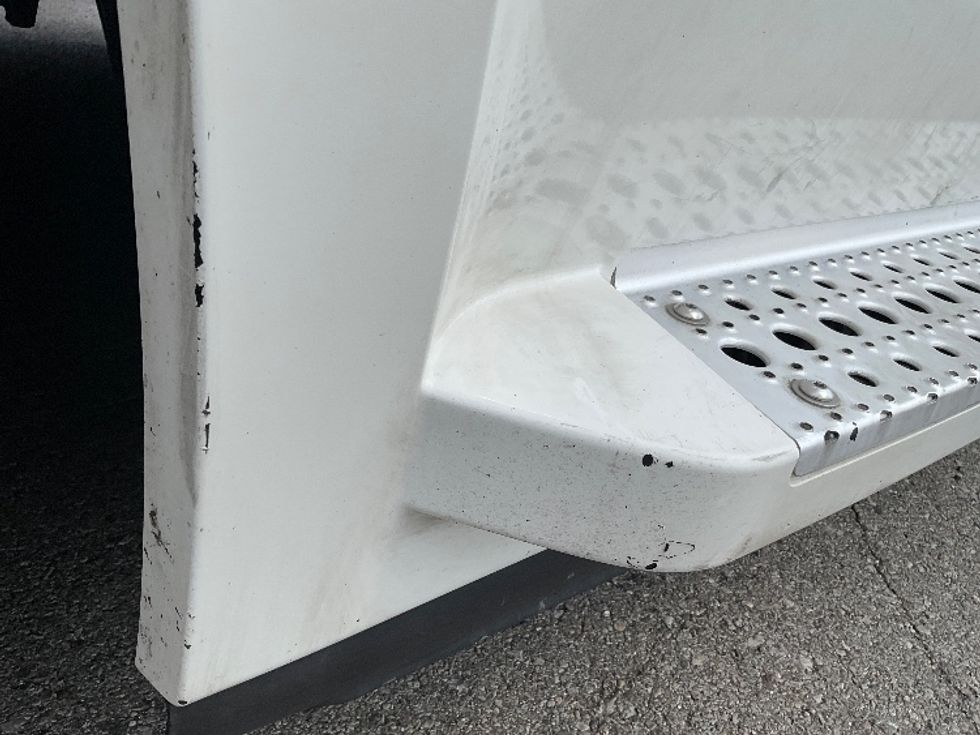 Sleeper Tractor-Heavy Duty Tractors-Freightliner-2020-T12664ST-Indianapolis-IN-671,362\n\t\tmiles-$ 46,750 - Image 21