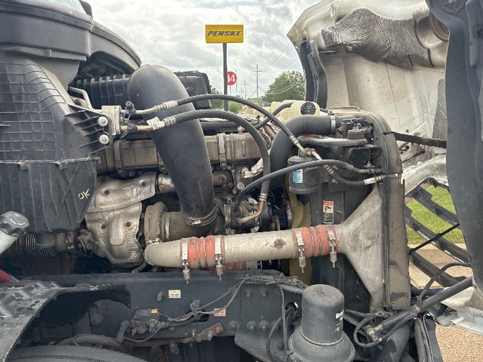 Sleeper Tractor-Heavy Duty Tractors-Freightliner-2020-T12664ST-Jackson-MS-433,297\n\t\tmiles-$ 71,000 - Image 20