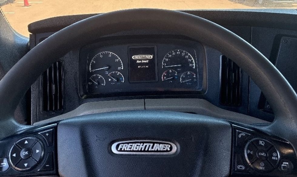 Sleeper Tractor-Heavy Duty Tractors-Freightliner-2020-T12664ST-Jackson-MS-491,977\n\t\tmiles-$ 67,500 - Image 11