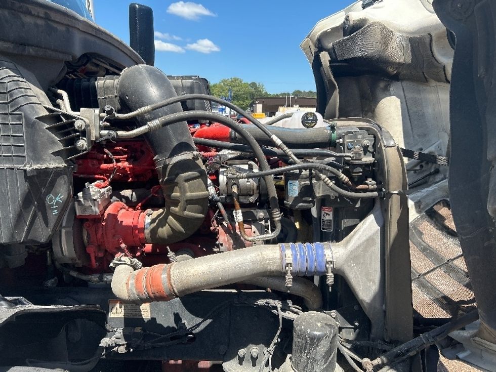 Sleeper Tractor-Heavy Duty Tractors-Freightliner-2020-T12664ST-Jackson-MS-504,637\n\t\tmiles-$ 64,000 - Image 20