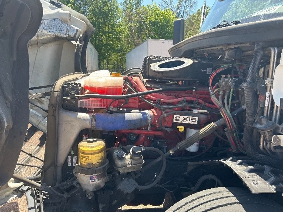 Sleeper Tractor-Heavy Duty Tractors-Freightliner-2020-T12664ST-Jackson-MS-504,637\n\t\tmiles-$ 64,000 - Image 21