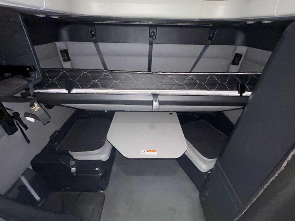 Sleeper Tractor-Heavy Duty Tractors-Freightliner-2020-T12664ST-Jackson-MS-524,956\n\t\tmiles-$ 59,500 - Image 16