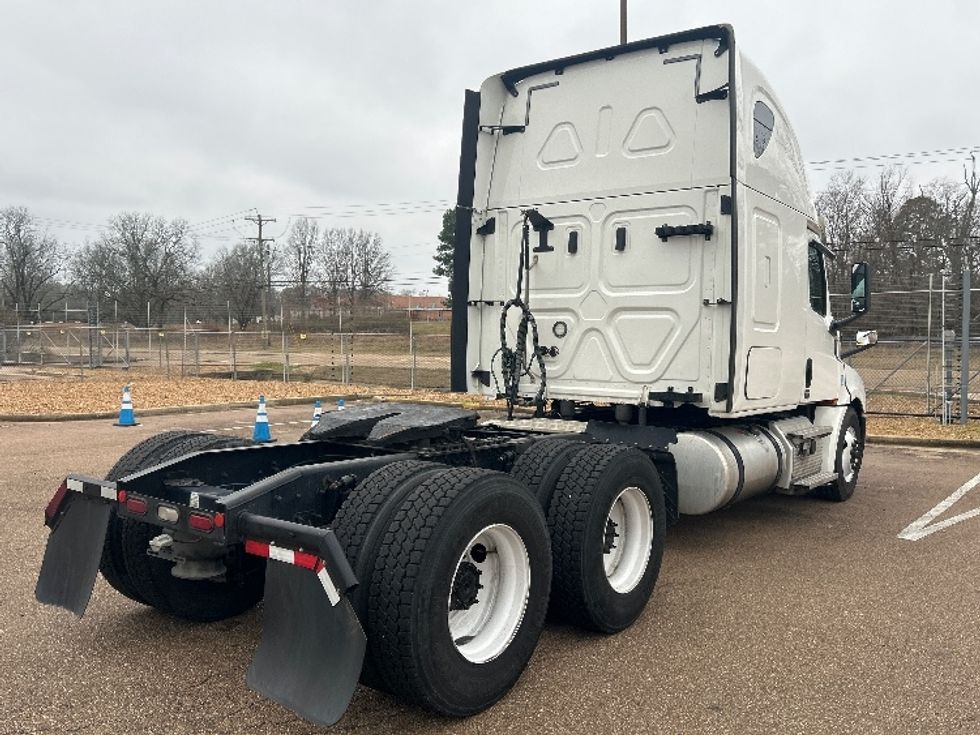 Sleeper Tractor-Heavy Duty Tractors-Freightliner-2020-T12664ST-Jackson-MS-524,956\n\t\tmiles-$ 59,500 - Image 7