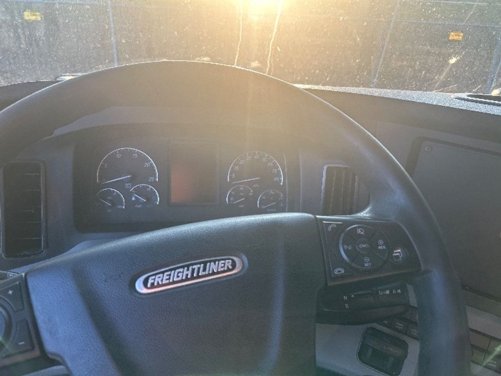 Sleeper Tractor-Heavy Duty Tractors-Freightliner-2020-T12664ST-Jackson-MS-534,974\n\t\tmiles-$ 15,000 - Image 10
