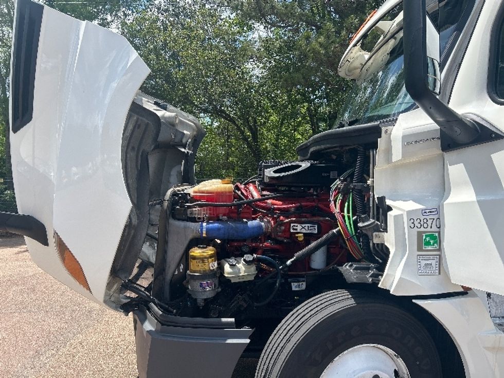 Sleeper Tractor-Heavy Duty Tractors-Freightliner-2020-T12664ST-Jackson-MS-567,760\n\t\tmiles-$ 59,500 - Image 21