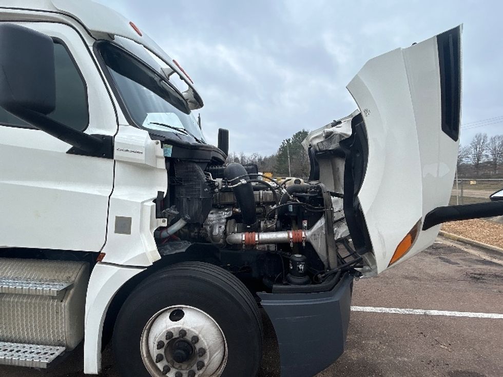 Sleeper Tractor-Heavy Duty Tractors-Freightliner-2020-T12664ST-Jackson-MS-621,640\n\t\tmiles-$ 52,500 - Image 20