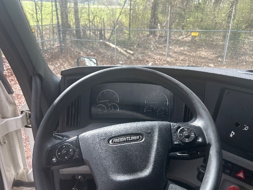 Sleeper Tractor-Heavy Duty Tractors-Freightliner-2020-T12664ST-Jackson-MS-624,037\n\t\tmiles-$ 13,500 - Image 10