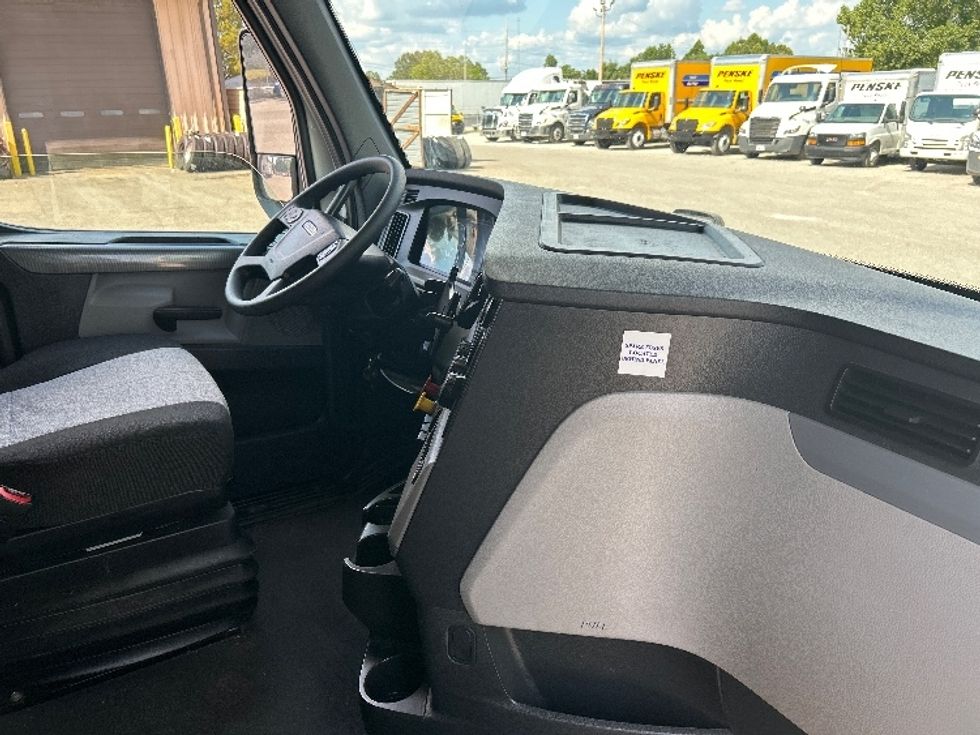 Sleeper Tractor-Heavy Duty Tractors-Freightliner-2020-T12664ST-Jackson-TN-555,332\n\t\tmiles-$ 59,750 - Image 15