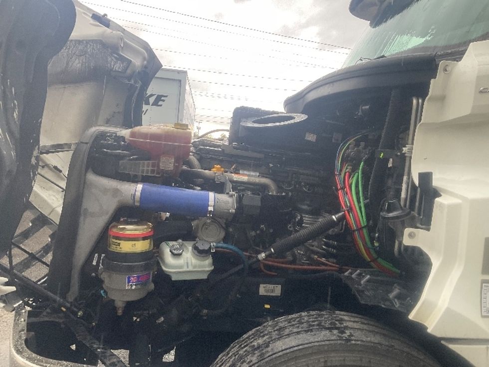 Sleeper Tractor-Heavy Duty Tractors-Freightliner-2020-T12664ST-Jackson-TN-663,684\n\t\tmiles-$ 48,250 - Image 20