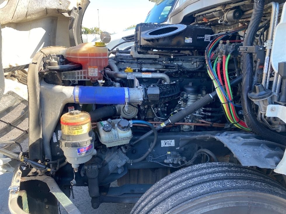 Sleeper Tractor-Heavy Duty Tractors-Freightliner-2020-T12664ST-Jacksonville-FL-469,431\n\t\tmiles-$ 63,750 - Image 21