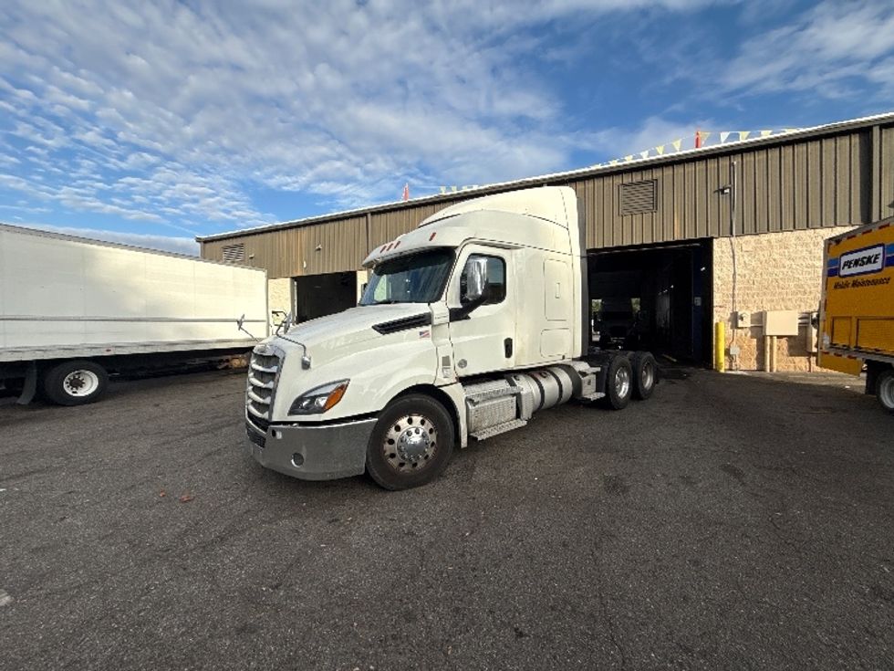 Sleeper Tractor-Heavy Duty Tractors-Freightliner-2020-T12664ST-Jacksonville-FL-469,431\n\t\tmiles-$ 63,750 - Image 3