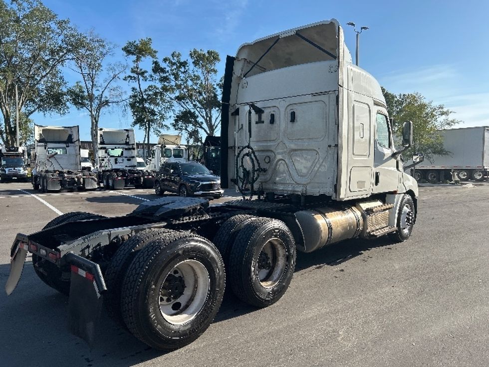 Sleeper Tractor-Heavy Duty Tractors-Freightliner-2020-T12664ST-Jacksonville-FL-544,087\n\t\tmiles-$ 54,000 - Image 7