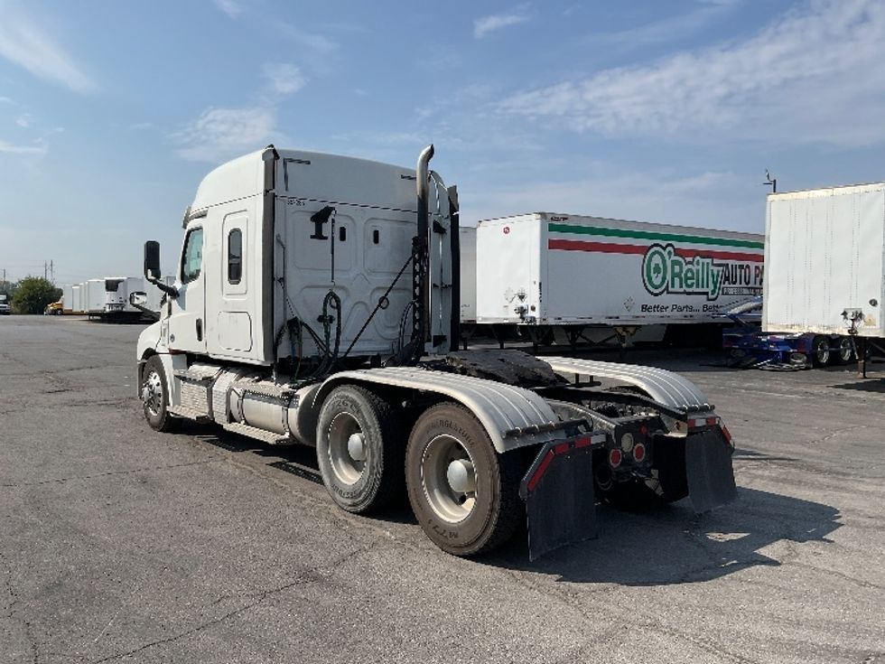 Sleeper Tractor-Heavy Duty Tractors-Freightliner-2020-T12664ST-Kansas City-MO-341,841\n\t\tmiles-$ 79,000 - Image 5