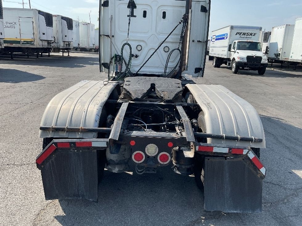 Sleeper Tractor-Heavy Duty Tractors-Freightliner-2020-T12664ST-Kansas City-MO-341,841\n\t\tmiles-$ 79,000 - Image 6