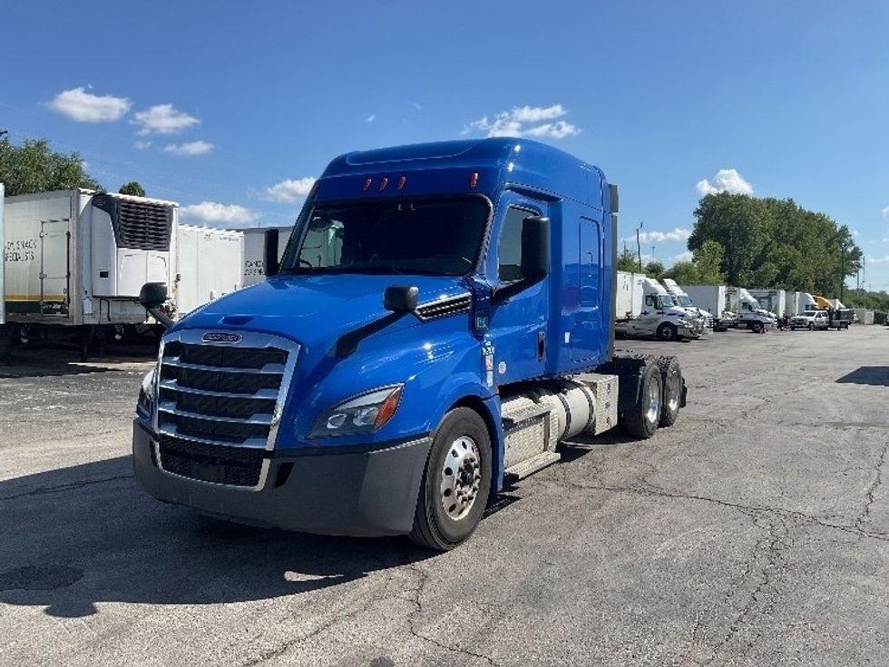 Sleeper Tractor-Heavy Duty Tractors-Freightliner-2020-T12664ST-Kansas City-MO-434,088\n\t\tmiles-$ 72,250 - Image 3