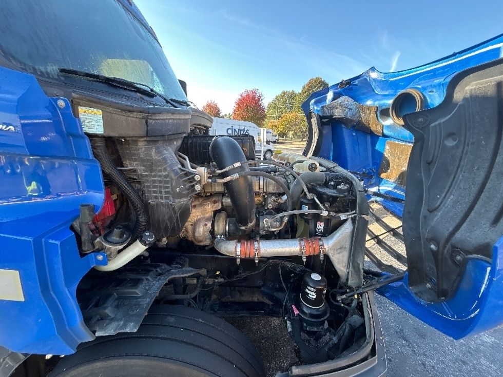 Sleeper Tractor-Heavy Duty Tractors-Freightliner-2020-T12664ST-Kansas City-MO-635,120\n\t\tmiles-$ 51,000 - Image 20