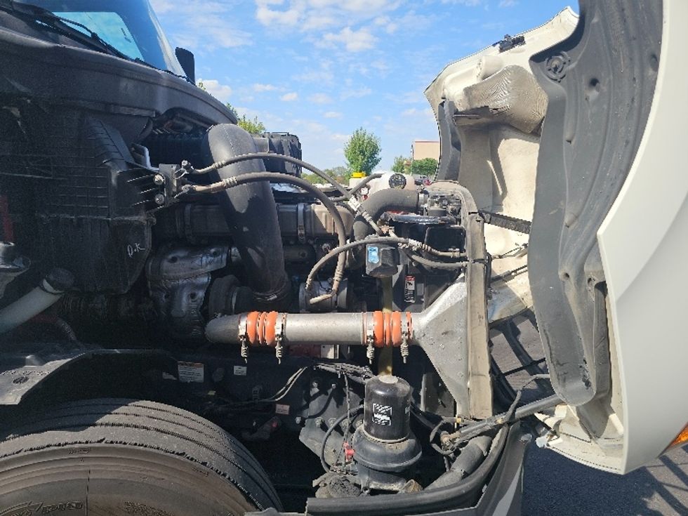 Sleeper Tractor-Heavy Duty Tractors-Freightliner-2020-T12664ST-Kansas City-MO-670,314\n\t\tmiles-$ 54,750 - Image 20