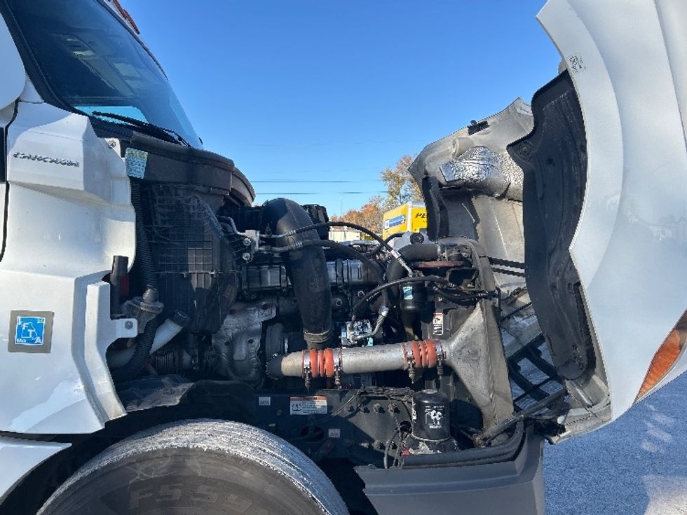 Sleeper Tractor-Heavy Duty Tractors-Freightliner-2020-T12664ST-Kansas City-MO-780,701\n\t\tmiles-$ 45,000 - Image 20