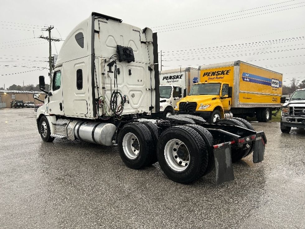Sleeper Tractor-Heavy Duty Tractors-Freightliner-2020-T12664ST-Kansas City-MO-780,701\n\t\tmiles-$ 45,000 - Image 5