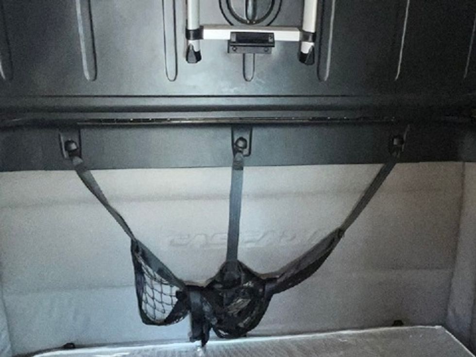 Sleeper Tractor-Heavy Duty Tractors-Freightliner-2020-T12664ST-Katy-TX-500,404\n\t\tmiles-$ 59,500 - Image 15