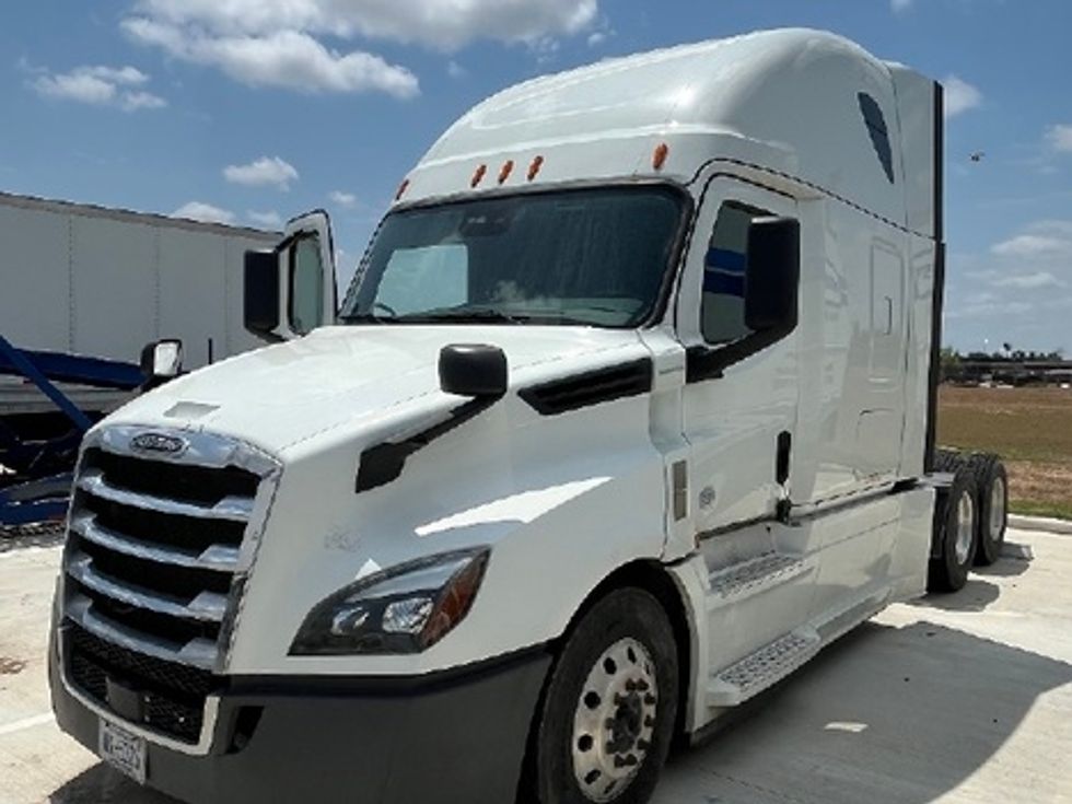 Sleeper Tractor-Heavy Duty Tractors-Freightliner-2020-T12664ST-Katy-TX-500,404\n\t\tmiles-$ 59,500 - Image 6