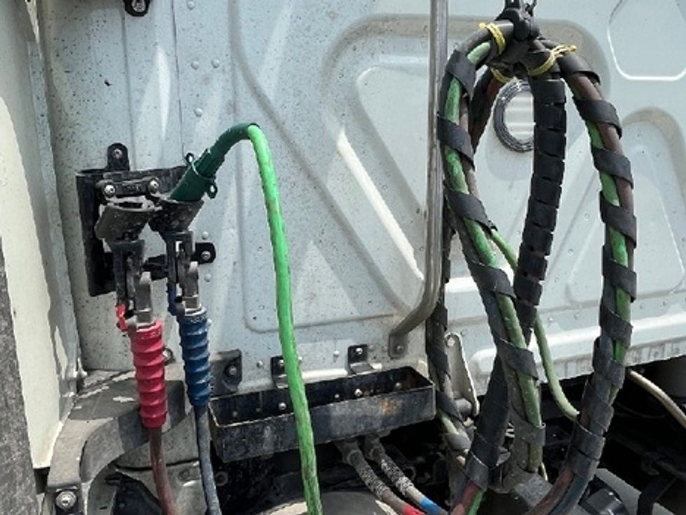 Sleeper Tractor-Heavy Duty Tractors-Freightliner-2020-T12664ST-Katy-TX-500,404\n\t\tmiles-$ 59,500 - Image 9