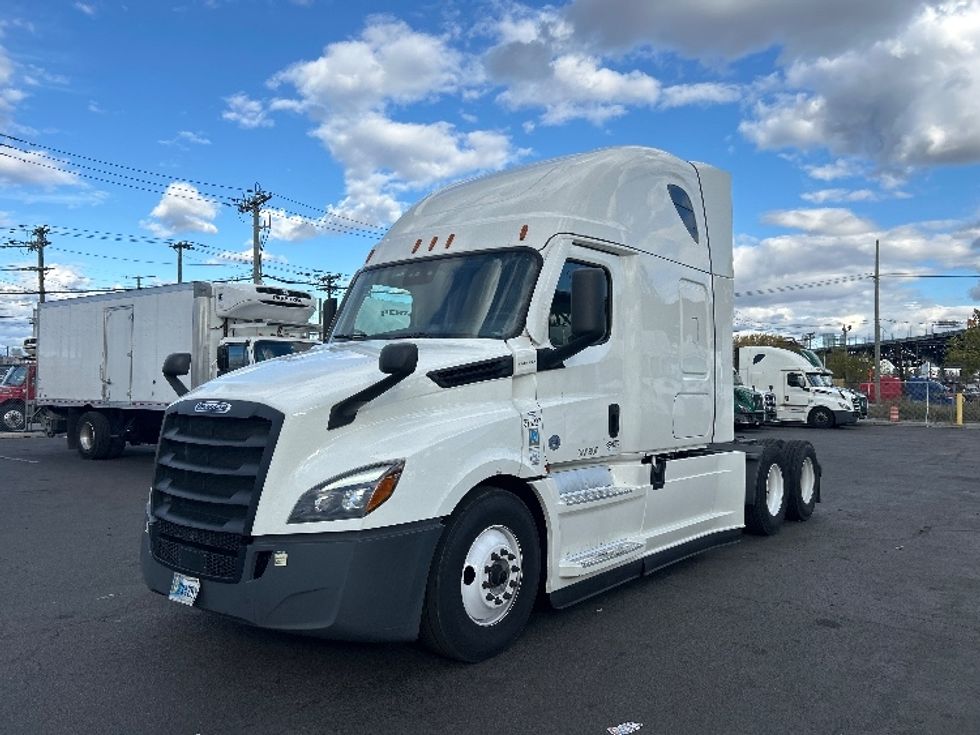 Sleeper Tractor-Heavy Duty Tractors-Freightliner-2020-T12664ST-Kearny-NJ-505,651\n\t\tmiles-$ 59,250 - Image 3