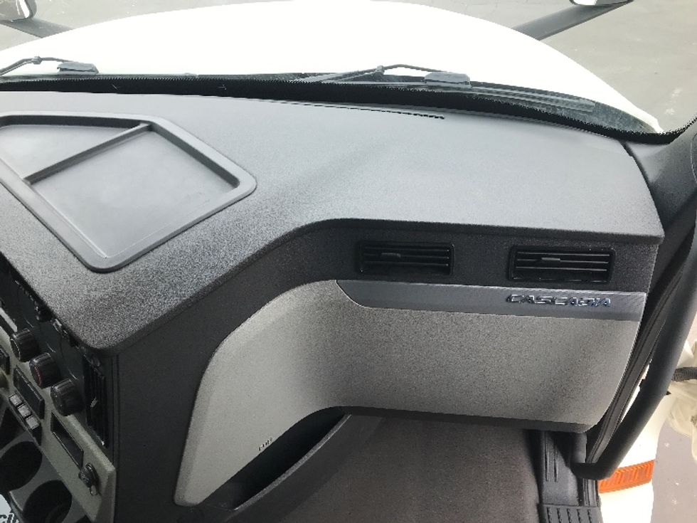 Sleeper Tractor-Heavy Duty Tractors-Freightliner-2020-T12664ST-Kokomo-IN-494,616\n\t\tmiles-$ 67,250 - Image 14