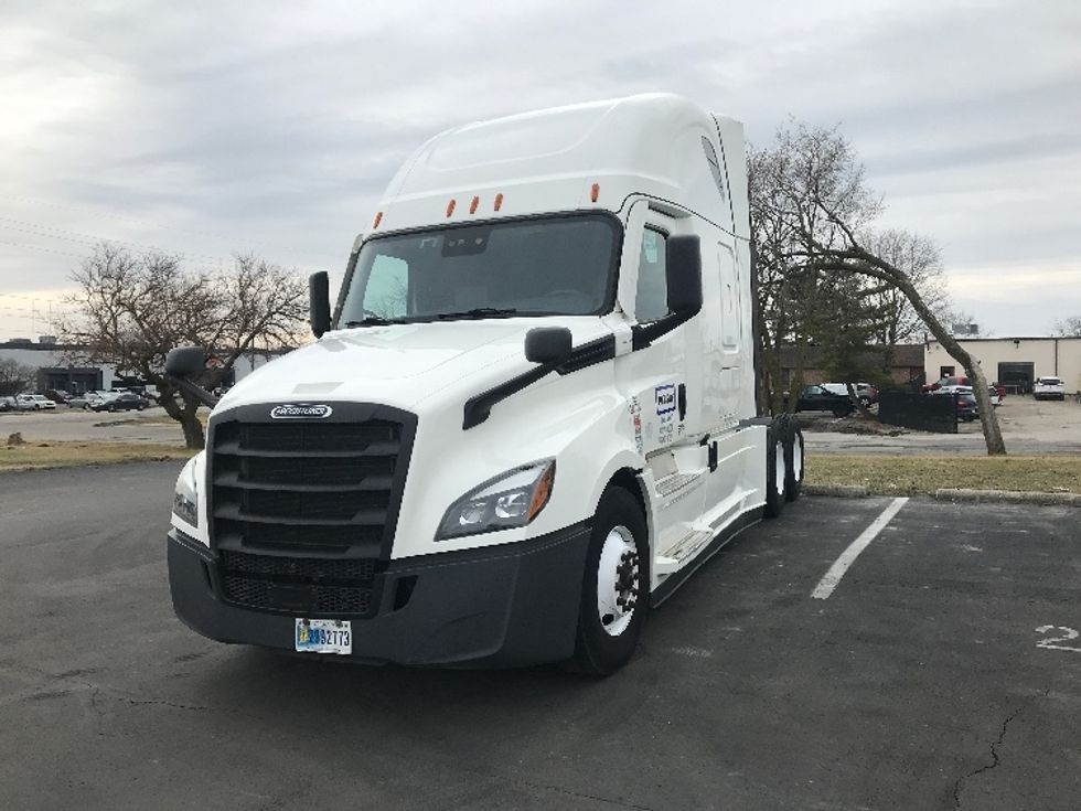 Sleeper Tractor-Heavy Duty Tractors-Freightliner-2020-T12664ST-Kokomo-IN-494,616\n\t\tmiles-$ 67,250 - Image 3