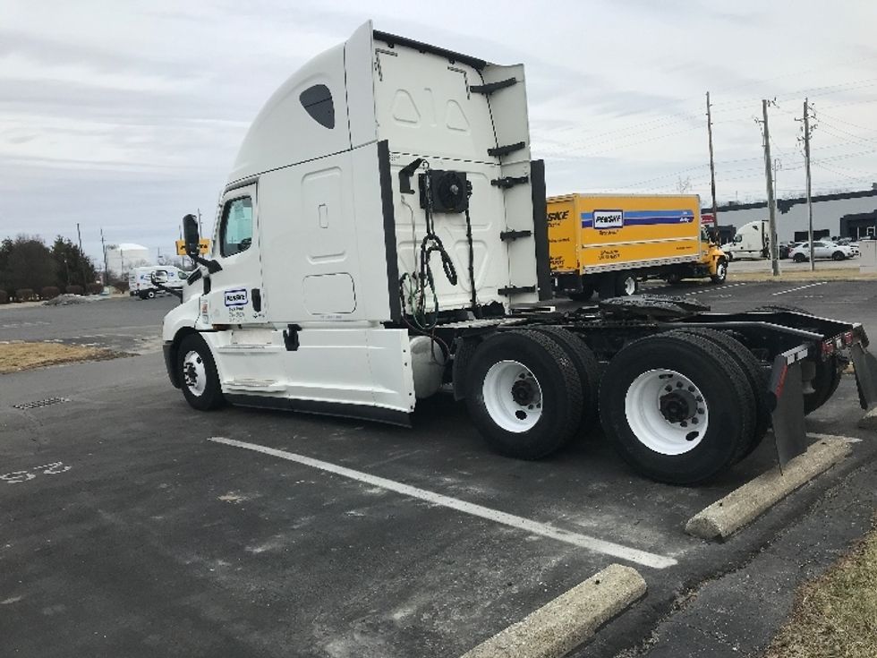Sleeper Tractor-Heavy Duty Tractors-Freightliner-2020-T12664ST-Kokomo-IN-494,616\n\t\tmiles-$ 67,250 - Image 5