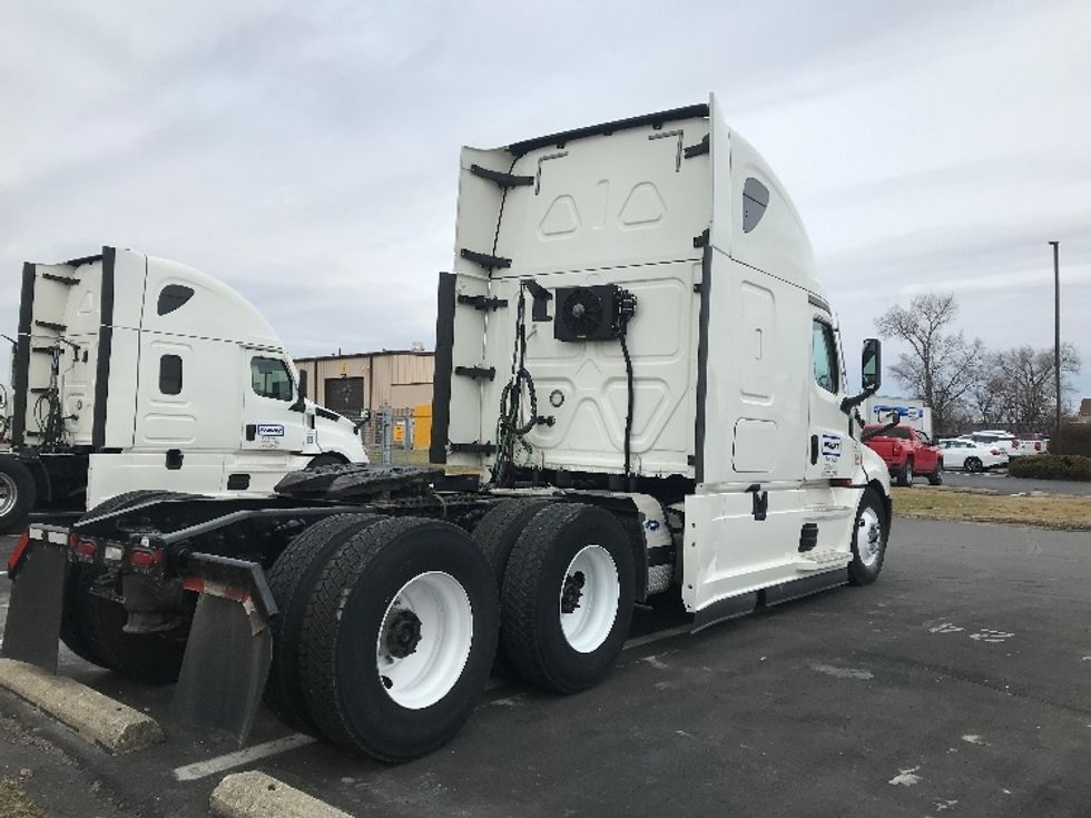 Sleeper Tractor-Heavy Duty Tractors-Freightliner-2020-T12664ST-Kokomo-IN-494,616\n\t\tmiles-$ 67,250 - Image 7