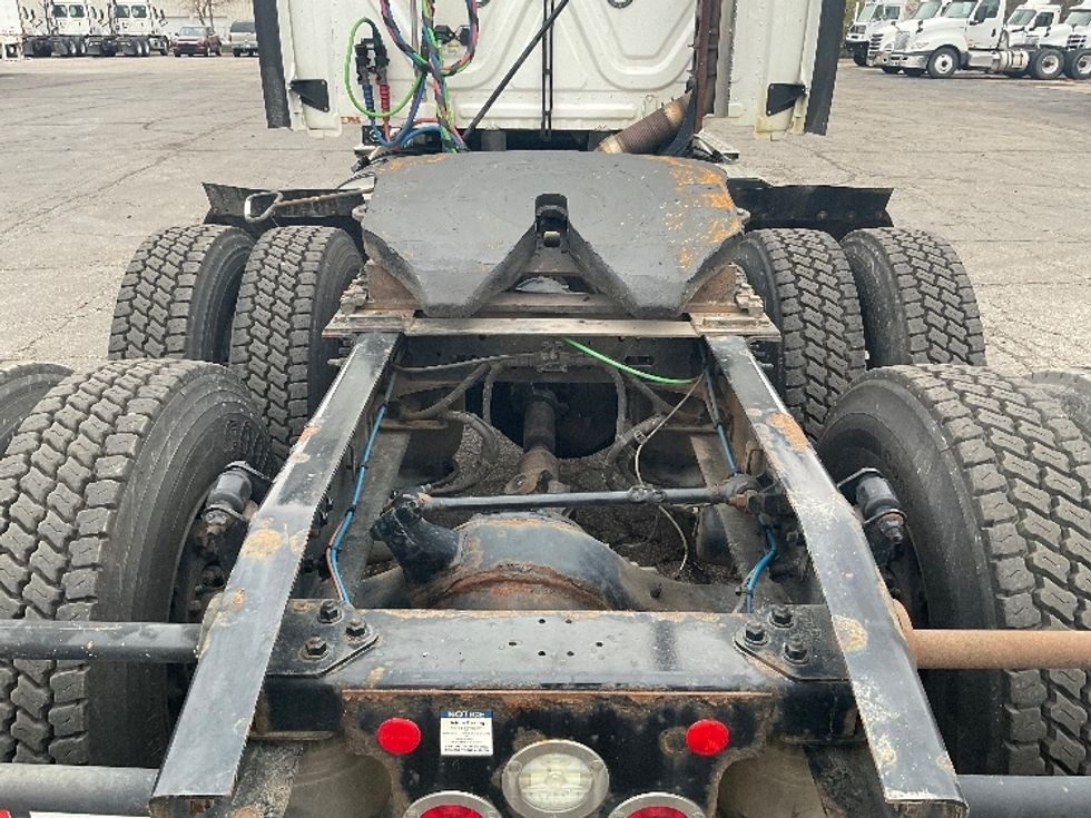 Sleeper Tractor-Heavy Duty Tractors-Freightliner-2020-T12664ST-La Porte-IN-447,943\n\t\tmiles-$ 65,500 - Image 6