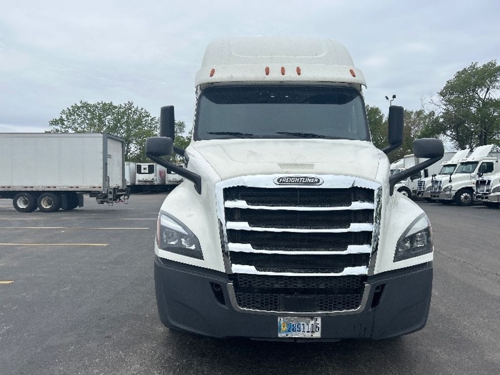 Sleeper Tractor-Heavy Duty Tractors-Freightliner-2020-T12664ST-La Porte-IN-580,867\n\t\tmiles-$ 57,000 - Image 2