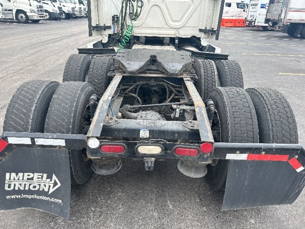 Sleeper Tractor-Heavy Duty Tractors-Freightliner-2020-T12664ST-La Porte-IN-580,867\n\t\tmiles-$ 57,000 - Image 6