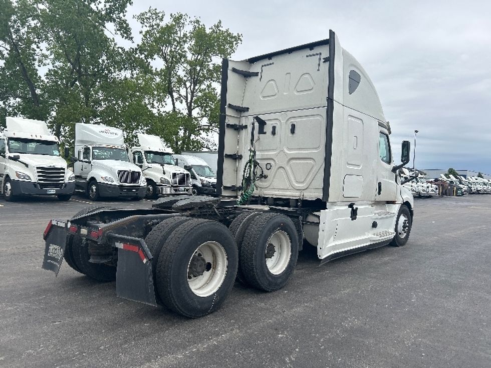 Sleeper Tractor-Heavy Duty Tractors-Freightliner-2020-T12664ST-La Porte-IN-580,867\n\t\tmiles-$ 57,000 - Image 7