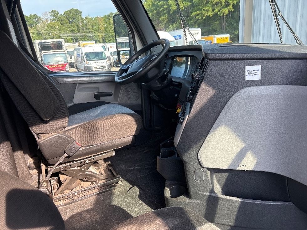 Sleeper Tractor-Heavy Duty Tractors-Freightliner-2020-T12664ST-Ladson-SC-374,780\n\t\tmiles-$ 71,250 - Image 15