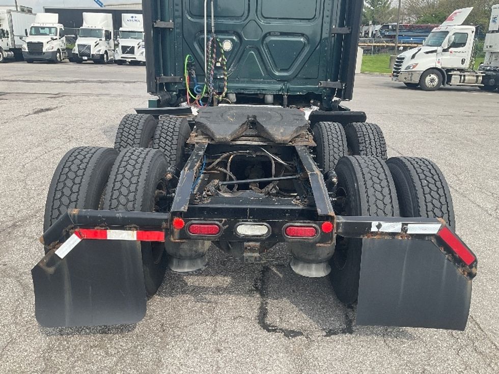 Sleeper Tractor-Heavy Duty Tractors-Freightliner-2020-T12664ST-Ladson-SC-656,343\n\t\tmiles-$ 47,500 - Image 6