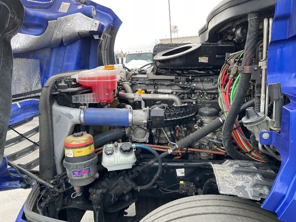 Sleeper Tractor-Heavy Duty Tractors-Freightliner-2020-T12664ST-Lancaster-PA-637,224\n\t\tmiles-$ 47,000 - Image 21